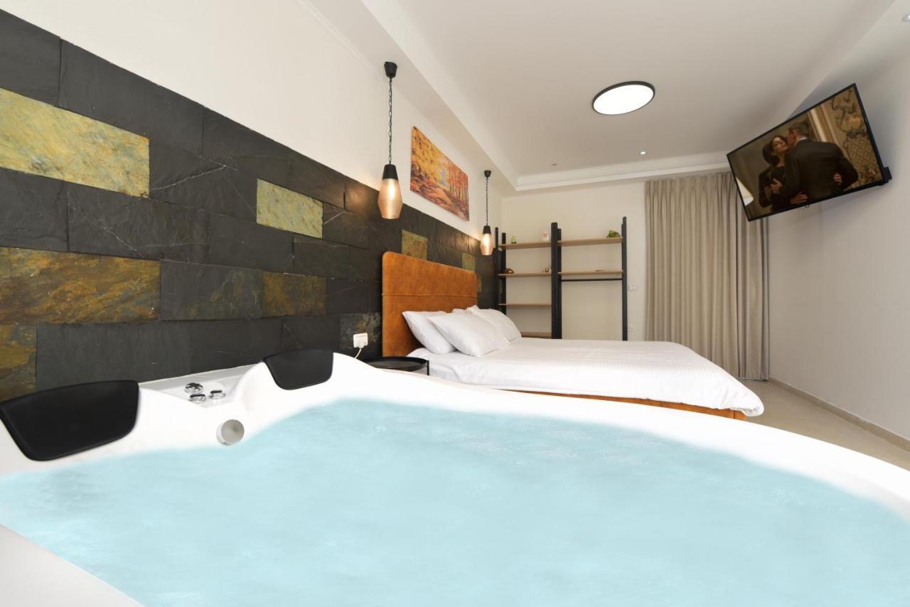 El viso verde luxury suites Had Nes Exterior foto